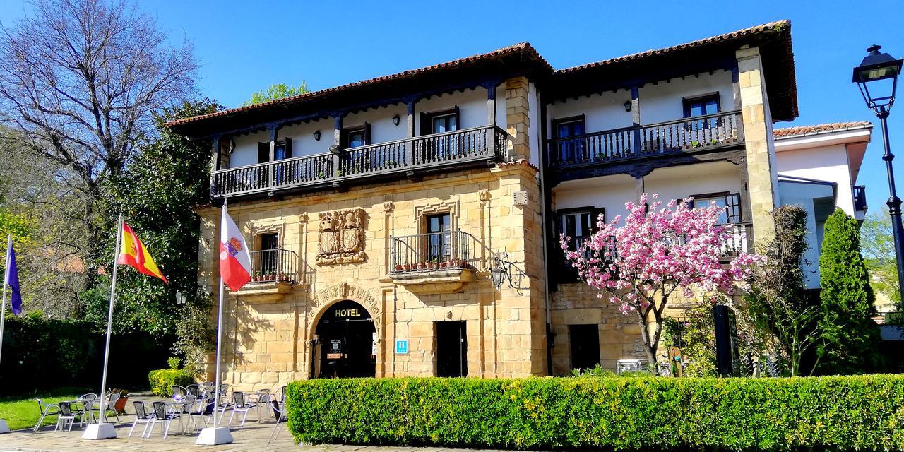 Hotel Museo Los Infantes Santillana del Mar Bagian luar foto